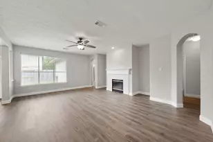 4414 Casey Cir, Sugar Land, TX 77479 - Photo 6
