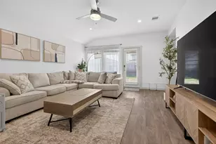 12812 Tokenhouse Ln, Houston, TX 77047 - Photo 1