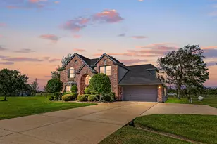 8991 Water Point Dr, Beach City, TX 77523 - Photo 2