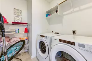8102 Morning Melody Dr, Houston, TX 77063 - Photo 16