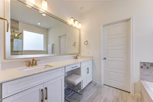 8102 Morning Melody Dr, Houston, TX 77063 - Photo 22