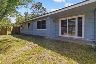 113 Highland Dr, Hitchcock, TX 77563 - Photo 12