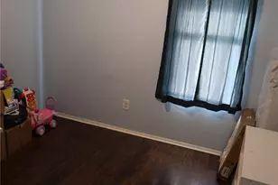 1009 Caplin St, Houston, TX 77022 - Photo 10