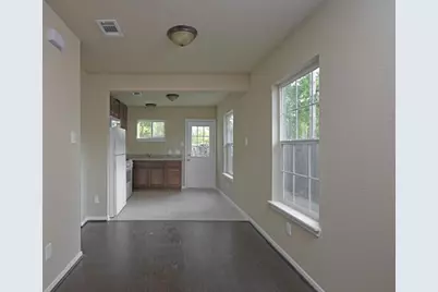 1001 9th Avenue N, Texas City, TX 77590 - Photo 6