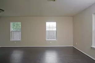 1001 9th Ave N, Texas City, TX 77590 - Photo 4