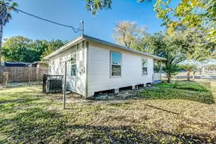 1001 9th Ave N, Texas City, TX 77590 - Photo 24