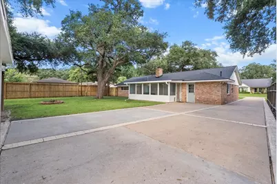 2022 Willow Wisp Drive, Seabrook, TX 77586 - Photo 44