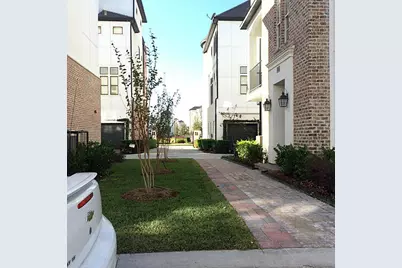 2711 Cohn Garden, Houston, TX 77007 - Photo 8