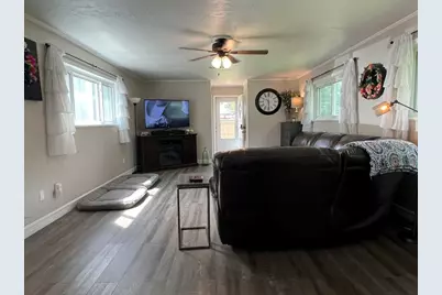 103 W Barrow Street, Dayton, TX 77535 - Photo 4
