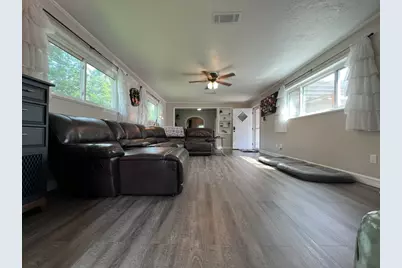 103 W Barrow Street, Dayton, TX 77535 - Photo 6