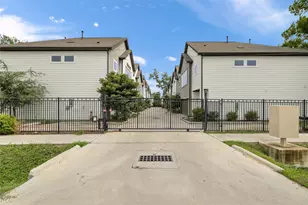 240 Julia St, Houston, TX 77022 - Photo 20