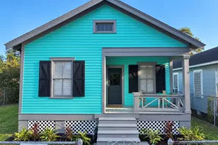 4807 Ave P 1/2, Galveston, TX 77551 - Photo 1