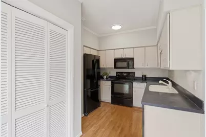 701 Bering Drive #102, Houston, TX 77057 - Photo 6