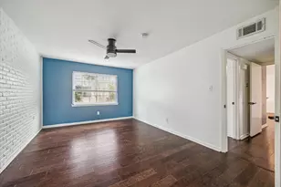 2744 Briarhurst Dr, Houston, TX 77057 - Photo 6