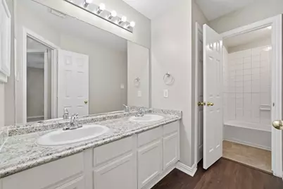 11 Crest, Houston, TX 77082 - Photo 32