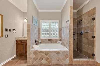 2329 N Lake Front Drive, League City, TX 77573 - Photo 22