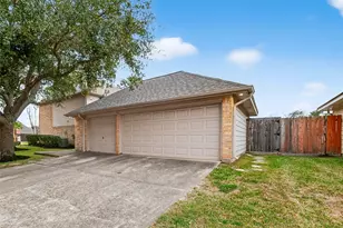 2329 N Lake Front Dr, League City, TX 77573 - Photo 42