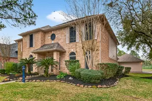 2329 N Lake Front Dr, League City, TX 77573 - Photo 4