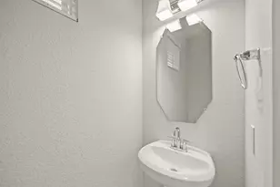 409 W Pk Hl, Stafford, TX 77477 - Photo 10