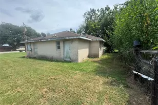 115 St John Rd, Schulenburg, TX 78956 - Photo 16