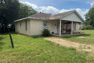 115 St John Rd, Schulenburg, TX 78956 - Photo 2