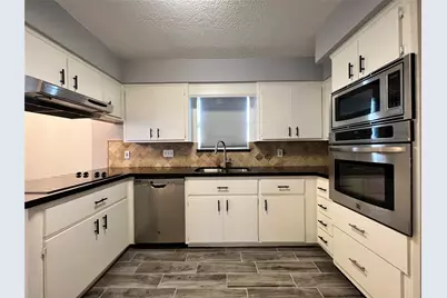 15903 Brookvilla Drive, Houston, TX 77059 - Photo 16