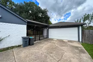15903 Brookvilla Dr, Houston, TX 77059 - Photo 34