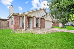 7427 Briargate Dr, Houston, TX 77489 - Photo 2