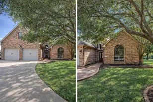 1010 Mockingbird Ln, Richwood, TX 77531 - Photo 1