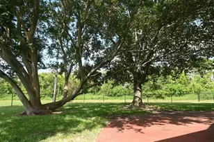 1010 Mockingbird Ln, Richwood, TX 77531 - Photo 10