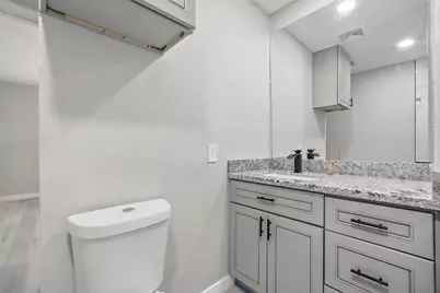 3221 Texas Avenue, Texas City, TX 77590 - Photo 16