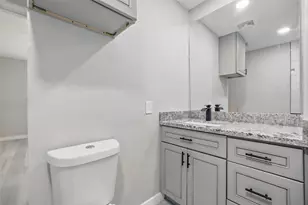 3221 Texas Ave, Texas City, TX 77590 - Photo 16