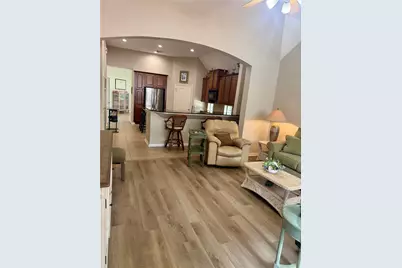 2415 Clippers Square, Houston, TX 77058 - Photo 6
