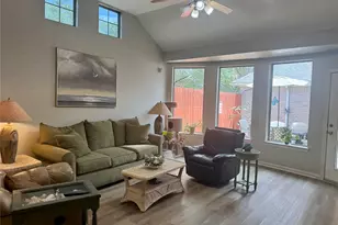 2415 Clippers Square, Houston, TX 77058 - Photo 8