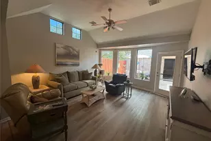 2415 Clippers Square, Houston, TX 77058 - Photo 10