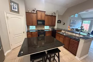 2415 Clippers Square, Houston, TX 77058 - Photo 12