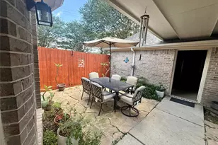 2415 Clippers Square, Houston, TX 77058 - Photo 32