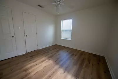 1727 S Park Drive, Alvin, TX 77511 - Photo 8