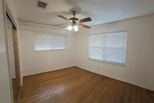 9721 Foredale St, Houston, TX 77075 - Photo 16