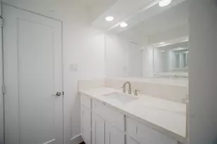 4815 Caris St, Houston, TX 77091 - Photo 34