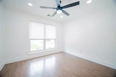 4815 Caris Street, Houston, TX 77091 - Photo 12