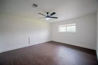 4815 Caris Street, Houston, TX 77091 - Photo 32