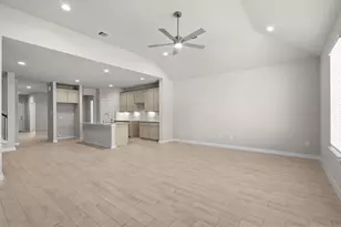 1727 Pecan Woods Ln, Conroe, TX 77301 - Photo 2