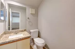16800 Sugar Pine Dr, Houston, TX 77090 - Photo 22