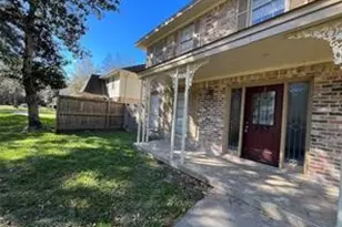 553 Roanoke St Dr, Conroe, TX 77302 - Photo 2