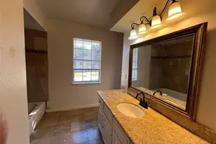553 Roanoke St Dr, Conroe, TX 77302 - Photo 8