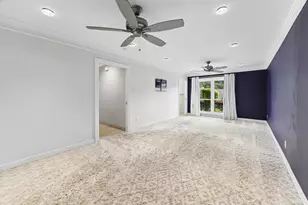 9534 Beverly Hill St, Houston, TX 77063 - Photo 4