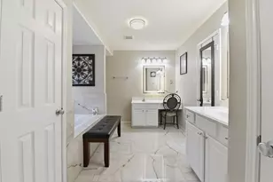 1821 Majestic Oak Dr, Pearland, TX 77581 - Photo 12