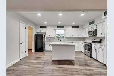 1905 County Road 235, Alvin, TX 77511 - Photo 8