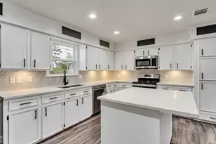 1905 County Rd 235, Alvin, TX 77511 - Photo 8